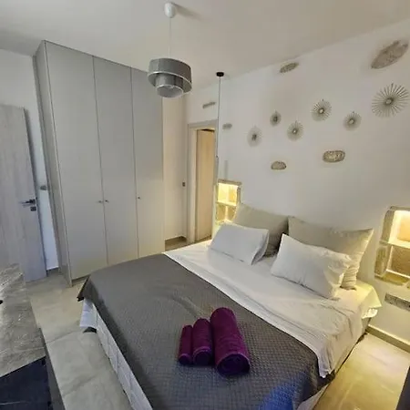 Hillhouse Holiday home Drios